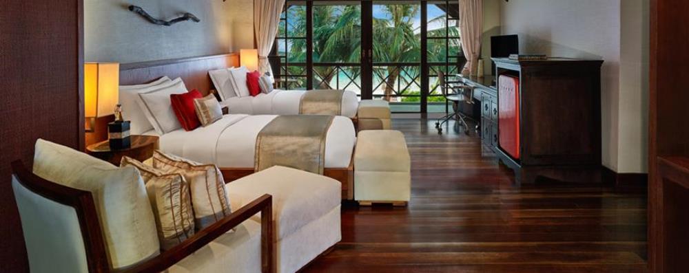 content/hotel/Jumeirah Vittaveli/Accommodation/5 Bedroom Royal Residence with Pool/JumeirahVittaveli-Acc-RoyalResidence-09.jpg